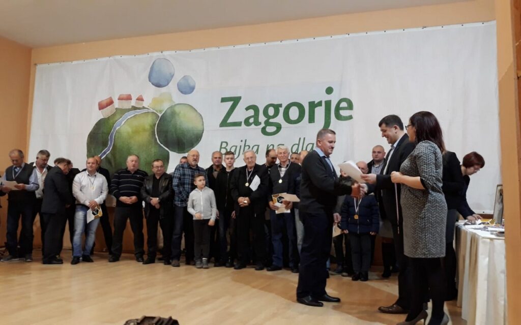 zagorski-bagremov-med-cvjetni-livadni_2