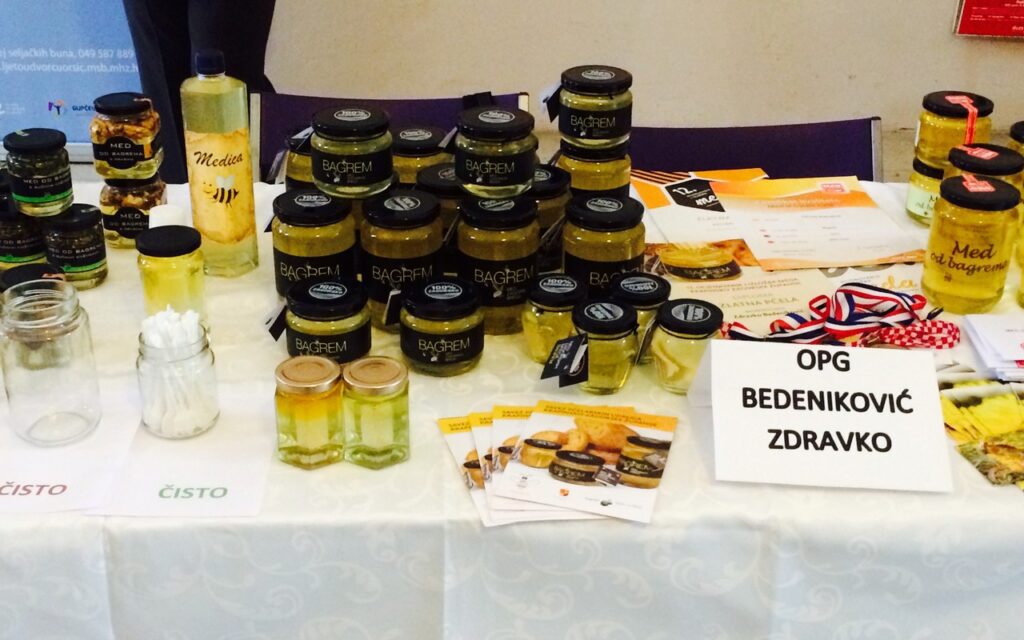 zagorski-bagremov-med-cvjetni-livadni_28