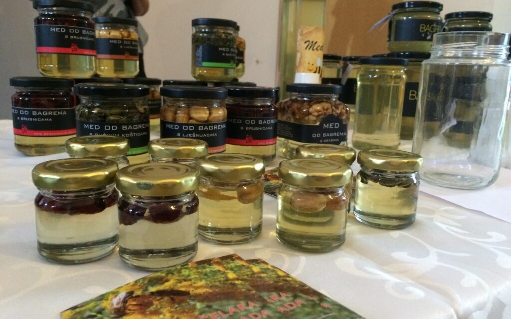 zagorski-bagremov-med-cvjetni-livadni_3